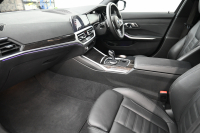 BMW 3シリーズ 320d ﾂｰﾘﾝｸﾞ Mｽﾎﾟｰﾂ ﾊｲﾗｲﾝPKG　ACC 黒革 純正HDDﾅﾋﾞ CarPlay Bｶﾒﾗ Mｴｱﾛ&18ｲﾝﾁAW 自動ﾄﾗﾝｸ ﾜｲﾔﾚｽﾁｬｰｼﾞ　2年保証付