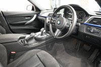 BMW 3シリーズ 320d ﾂｰﾘﾝｸﾞ Mｽﾎﾟｰﾂ　正規D車 1ｵｰﾅｰ ACC 専用ｼｰﾄ 純正iDriveﾅﾋﾞ Bｶﾒﾗ Mｴｱﾛ&18ｲﾝﾁAW 自動ﾄﾗﾝｸ ｷｾﾉﾝﾗｲﾄ　2年保証付