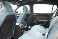 プジョー 308 GTﾌﾞﾙｰHDi ﾌﾞﾙｰﾅｯﾊﾟｴﾃﾞｨｼｮﾝ　200台限定特別仕様車 ACC Pｽﾀ ECO ﾌﾞﾙｰﾅｯﾊﾟ革 ﾊﾟﾉﾗﾏSR 純正ﾀｯﾁｽｸﾘｰﾝ ﾅﾋﾞ CarPlay FOCALｽﾋﾟｰｶｰ 360ｶﾒﾗ ﾏﾄﾘｸｽLEDﾗｲﾄ　新車保証継承可