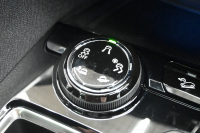 プジョー 3008 GT ﾌﾞﾙｰHDi　Pｽﾀ ACC ﾊｰﾌ革 ﾊﾟﾉﾗﾏSR 純正ﾀｯﾁｽｸﾘｰﾝ ﾅﾋﾞTV ﾌﾙｾｸﾞ CarPlay ADVｺﾝﾄﾛｰﾙ 純正18ｲﾝﾁAW LEDﾗｲﾄ ｱｸﾃｨﾌﾞｾｰﾌﾃｨﾌﾞﾚｰｷ　2年保証付