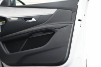 プジョー 3008 GT ﾌﾞﾙｰHDi　Pｽﾀ ACC ﾊｰﾌ革 ﾊﾟﾉﾗﾏSR 純正ﾀｯﾁｽｸﾘｰﾝ ﾅﾋﾞTV ﾌﾙｾｸﾞ CarPlay ADVｺﾝﾄﾛｰﾙ 純正18ｲﾝﾁAW LEDﾗｲﾄ ｱｸﾃｨﾌﾞｾｰﾌﾃｨﾌﾞﾚｰｷ　2年保証付