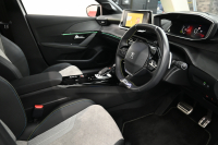 プジョー 208 GT　1ｵｰﾅｰ ACC LKA BSM Pｽﾀ ECO ﾊｰﾌﾚｻﾞｰ 7ｲﾝﾁﾀｯﾁｽｸﾘｰﾝ CarPlay ﾅﾋﾞTV ﾌﾙｾｸﾞ Bｶﾒﾗ 17ｲﾝﾁAW ﾌﾙLEDﾗｲﾄ　2年保証付