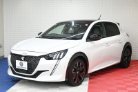 プジョー 208 GT　1ｵｰﾅｰ ACC LKA BSM Pｽﾀ ECO ﾊｰﾌﾚｻﾞｰ 7ｲﾝﾁﾀｯﾁｽｸﾘｰﾝ CarPlay ﾅﾋﾞTV ﾌﾙｾｸﾞ Bｶﾒﾗ 17ｲﾝﾁAW ﾌﾙLEDﾗｲﾄ　2年保証付