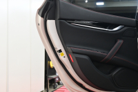 マセラティ ギブリ S ｸﾞﾗﾝｽﾎﾟｰﾂ ﾄﾞﾗｲﾊﾞｰｽﾞｱｼｽﾀﾝｽ&ﾂｰﾘﾝｸﾞP　ACC BSM LKA 黒革 ｻﾝﾙｰﾌ 8.4ｲﾝﾁMTC+ CarPlay 自動ﾄﾗﾝｸ 20ｲﾝﾁｳﾗｰﾉAW ｽｶｲﾌｯｸｻｽ 　2年保証付