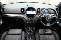 MINI(ミニ) ミニクロスオーバー ｸｰﾊﾟｰSD ｵｰﾙ4　MINI YOURS TRIM Pｽﾀ ECO ACC 黒革 ｼｰﾄﾋｰﾀｰ 純正ﾅﾋﾞ ｱﾝﾋﾞｴﾝﾄﾗｲﾄ ﾎﾞﾝﾈｯﾄｽﾄﾗｲﾌﾟ 純正19ｲﾝﾁAW 2年保証