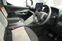 シトロエン ベルランゴ ｼｬｲﾝ XTRﾊﾟｯｸ　特別仕様車 Pｽﾀ ACC ﾊﾟｰｷﾝｸﾞｾﾝｻｰ BSM 専用ﾌｧﾌﾞﾘｯｸｼｰﾄ ﾊﾟﾉﾗﾏR 純正ﾀｯﾁｽｸﾘｰﾝ BTｵｰﾃﾞｨｵ＆TEL CarPlay ｱﾝﾋﾞｴﾝｽﾗｲﾄ 専用17ｲﾝﾁAW　2年保証付
