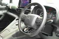 シトロエン ベルランゴ ｼｬｲﾝ XTRﾊﾟｯｸ　特別仕様車 Pｽﾀ ACC ﾊﾟｰｷﾝｸﾞｾﾝｻｰ BSM 専用ﾌｧﾌﾞﾘｯｸｼｰﾄ ﾊﾟﾉﾗﾏR 純正ﾀｯﾁｽｸﾘｰﾝ BTｵｰﾃﾞｨｵ＆TEL CarPlay ｱﾝﾋﾞｴﾝｽﾗｲﾄ 専用17ｲﾝﾁAW　2年保証付