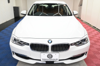 BMW 3シリーズ 320i ﾗｸﾞｼﾞｭｱﾘｰ　正規D車 1ｵｰﾅｰ ACC ｺﾆｬｯｸ革 純正iDriveﾅﾋﾞ Bｶﾒﾗ 純正17ｲﾝﾁAW 自動ﾄﾗﾝｸ ｷｾﾉﾝﾗｲﾄ　2年保証付