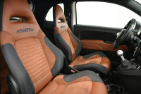アバルト 595 ｺﾝﾍﾟﾃｨﾂｨｵｰﾈ　正規D車 左H 5速MT Sabeltｽﾎﾟｰﾂｼｰﾄ 純正ﾀｯﾁｽｸﾘｰﾝ CarPlay 17ｲﾝﾁAW ﾚｯﾄﾞｷｬﾘﾊﾟｰ ﾚｺｰﾄﾞﾓﾝﾂｧ　2年保証付