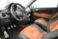 アバルト 595 ｺﾝﾍﾟﾃｨﾂｨｵｰﾈ　正規D車 左H 5速MT Sabeltｽﾎﾟｰﾂｼｰﾄ 純正ﾀｯﾁｽｸﾘｰﾝ CarPlay 17ｲﾝﾁAW ﾚｯﾄﾞｷｬﾘﾊﾟｰ ﾚｺｰﾄﾞﾓﾝﾂｧ　2年保証付
