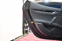 マセラティ ギブリ ｽｶﾃﾅｰﾄ　60台限定特別仕様 ﾂｰﾘﾝｸﾞPKG 中期ﾓﾃﾞﾙ 黒革ｽﾎﾟｰﾂｼｰﾄ 8.4ｲﾝﾁMTC+ CarPlay 自動ﾄﾗﾝｸ 20ｲﾝﾁｳﾗｰﾉAW ｼﾌﾄﾊﾟﾄﾞﾙ ﾋﾟｱﾉﾌﾞﾗｯｸｲﾝﾃﾘｱ　2年保証付
