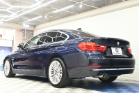 BMW 4シリーズ 420i ｸﾞﾗﾝｸｰﾍﾟ ﾗｸﾞｼﾞｭｱﾘｰ　1ｵｰﾅｰ ACC 茶革 ｼｰﾄﾋｰﾀｰ 純正iDriveﾅﾋﾞ Bｶﾒﾗ Bluetooth 純正18ｲﾝﾁAW 自動ﾄﾗﾝｸ　2年保証付