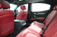 マセラティ ギブリ SQ4　左H 赤革 SR 純正ﾅﾋﾞ ﾌﾙｾｸﾞ BTｵｰﾃﾞｨｵ＆TEL Bｶﾒﾗ ｳﾗｰﾉ20ｲﾝﾁAW ｶｰﾎﾞﾝｲﾝﾃﾘｱ ﾚｯﾄﾞｷｬﾘﾊﾟｰ ｺｰﾅｰｾﾝｻｰ HID 　2年保証付