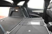 プジョー 3008 GT　後期ﾓﾃﾞﾙ ACC LKA ﾊｰﾌ革 ﾊﾟﾉﾗﾏSR 純正ﾀｯﾁｽｸﾘｰﾝ CarPlay Bｶﾒﾗ 前後ｺｰﾅｰｾﾝｻｰ 純正18ｲﾝﾁAW LEDﾗｲﾄ　新車保証継承可
