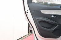 プジョー 3008 GT　後期ﾓﾃﾞﾙ ACC LKA ﾊｰﾌ革 ﾊﾟﾉﾗﾏSR 純正ﾀｯﾁｽｸﾘｰﾝ CarPlay Bｶﾒﾗ 前後ｺｰﾅｰｾﾝｻｰ 純正18ｲﾝﾁAW LEDﾗｲﾄ　新車保証継承可