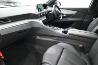 プジョー 3008 GT　後期ﾓﾃﾞﾙ ACC LKA ﾊｰﾌ革 ﾊﾟﾉﾗﾏSR 純正ﾀｯﾁｽｸﾘｰﾝ CarPlay Bｶﾒﾗ 前後ｺｰﾅｰｾﾝｻｰ 純正18ｲﾝﾁAW LEDﾗｲﾄ　新車保証継承可
