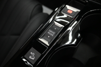 プジョー 2008 GTﾊﾟｯｸ ﾌﾞﾙｰHDi　Pｽﾀ ACC ECO 黒革電動ｼｰﾄ ﾊﾟﾉﾗﾏSR 純正ﾅﾋﾞTV CarPlay Bｶﾒﾗ 純正17ｲﾝﾁAW LEDﾗｲﾄ ｱｸﾃｨﾌﾞｾｰﾌﾃｨﾌﾞﾚｰｷ　2年保証付