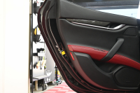 マセラティ ギブリ ｸﾞﾗﾝｽﾎﾟｰﾂ ﾄﾞﾗｲﾊﾞｰｽﾞｱｼｽﾀﾝｽ&ﾂｰﾘﾝｸﾞP　ACC BSM LKA 赤革 ｻﾝﾙｰﾌ 8.4ｲﾝﾁMTC+ CarPlay 自動ﾄﾗﾝｸ 20ｲﾝﾁﾒﾙｸﾘｵAW ｽｶｲﾌｯｸｻｽ EBM　2年保証付