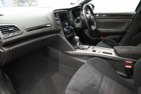 ルノー メガーヌ RSﾄﾛﾌｨｰ　Pｽﾀ ｸﾙｺﾝ RECARO製ｾﾐﾊﾞｹｯﾄｼｰﾄ 純正ﾀｯﾁｽｸﾘｰﾝ Bluetoothｵｰﾃﾞｨｵ CarPlay Bｶﾒﾗ 前後ﾊﾟｰｷﾝｸﾞｾﾝｻｰ 19ｲﾝﾁ鍛造AW ﾌﾞﾚﾝﾎﾞ製ﾚｯﾄﾞｷｬﾘﾊﾟｰ LEDﾍｯﾄﾞﾗｲﾄ　2年保証付