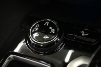 プジョー 3008 ｸﾛｽｼﾃｨ　特別仕様車 ACC ﾊｰﾌ革 純正ﾀｯﾁｽｸﾘｰﾝ ﾅﾋﾞTV ﾌﾙｾｸﾞ CarPlay ADVｺﾝﾄﾛｰﾙ 純正18ｲﾝﾁAW LEDﾗｲﾄ ｱｸﾃｨﾌﾞｾｰﾌﾃｨﾌﾞﾚｰｷ　2年保証付