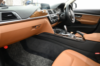 BMW 3シリーズ 320i ﾗｸﾞｼﾞｭｱﾘｰ　正規D車 LCIﾓﾃﾞﾙ ACC ｺﾆｬｯｸ革 純正iDriveﾅﾋﾞ Bｶﾒﾗ 純正17ｲﾝﾁAW 自動ﾄﾗﾝｸ LEDﾗｲﾄ　2年保証付