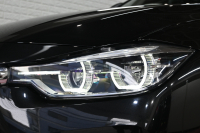 BMW 3シリーズ 320i ﾗｸﾞｼﾞｭｱﾘｰ　正規D車 LCIﾓﾃﾞﾙ ACC ｺﾆｬｯｸ革 純正iDriveﾅﾋﾞ Bｶﾒﾗ 純正17ｲﾝﾁAW 自動ﾄﾗﾝｸ LEDﾗｲﾄ　2年保証付