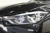 BMW 3シリーズ 320i ﾗｸﾞｼﾞｭｱﾘｰ　正規D車 LCIﾓﾃﾞﾙ ACC ｺﾆｬｯｸ革 純正iDriveﾅﾋﾞ Bｶﾒﾗ 純正17ｲﾝﾁAW 自動ﾄﾗﾝｸ LEDﾗｲﾄ　2年保証付