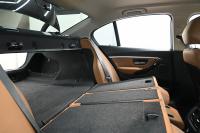 BMW 3シリーズ 320i ﾗｸﾞｼﾞｭｱﾘｰ　正規D車 LCIﾓﾃﾞﾙ ACC ｺﾆｬｯｸ革 純正iDriveﾅﾋﾞ Bｶﾒﾗ 純正17ｲﾝﾁAW 自動ﾄﾗﾝｸ LEDﾗｲﾄ　2年保証付