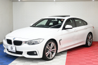 BMW 4シリーズ 420i ｸﾞﾗﾝｸｰﾍﾟ Mｽﾎﾟｰﾂ　ACC 黒革 ｼｰﾄﾋｰﾀｰ ｻﾝﾙｰﾌ 純正iDriveﾅﾋﾞ Bｶﾒﾗ Bluetooth 純正19ｲﾝﾁAW 自動ﾄﾗﾝｸ ｱﾀﾞﾌﾟﾃｨﾌﾞLEDﾍｯﾄﾞﾗｲﾄ　2年保証付