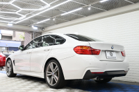 BMW 4シリーズ 420i ｸﾞﾗﾝｸｰﾍﾟ Mｽﾎﾟｰﾂ　ACC 黒革 ｼｰﾄﾋｰﾀｰ ｻﾝﾙｰﾌ 純正iDriveﾅﾋﾞ Bｶﾒﾗ Bluetooth 純正19ｲﾝﾁAW 自動ﾄﾗﾝｸ ｱﾀﾞﾌﾟﾃｨﾌﾞLEDﾍｯﾄﾞﾗｲﾄ　2年保証付