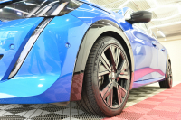 プジョー 208 GT　ACC LKA BSM Pｽﾀ ECO ﾊｰﾌﾚｻﾞｰ 7ｲﾝﾁﾀｯﾁｽｸﾘｰﾝ CarPlay Bｶﾒﾗ 17ｲﾝﾁAW ﾌﾙLEDﾗｲﾄ ﾛｰﾀﾞｳﾝ ARBﾏﾌﾗｰ AdPowerSonicｽﾋﾟｰｶｰ　2年保証付