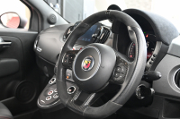 アバルト 695 ｺﾝﾍﾟﾃｨﾂｨｵｰﾈ　正規D車 Sabeltｽﾎﾟｰﾂｼｰﾄ ｶｰﾎﾞﾝﾊﾞｯｸｼｪﾙ 純正ﾀｯﾁｽｸﾘｰﾝ CarPlay Bｶﾒﾗ Beatsｻｳﾝﾄﾞ 17ｲﾝﾁAW ﾌﾞﾚﾝﾎﾞ製ﾚｯﾄﾞｷｬﾘﾊﾟｰ ﾚｺｰﾄﾞﾓﾝﾂｧ　2年保証付