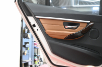 BMW 3シリーズ 320i ﾂｰﾘﾝｸﾞ ﾗｸﾞｼﾞｭｱﾘｰ　正規D車 後期LCIﾓﾃﾞﾙ ACC LCW ｺﾝﾌｫｰﾄA ｺﾆｬｯｸ革 純正iDriveﾅﾋﾞ Bｶﾒﾗ 純正17ｲﾝﾁAW 自動ﾄﾗﾝｸ ｱﾀﾞﾌﾟﾃｨﾌﾞLEDﾗｲﾄ　2年保証付