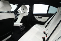 BMW 3シリーズ 320i ﾗｸﾞｼﾞｭｱﾘｰ　正規D車 ACC 白革 ｳｯﾄﾞ調ｲﾝﾃﾘｱ Sportﾓｰﾄﾞ ECOﾓｰﾄﾞ HIDﾍｯﾄﾞﾗｲﾄ 純正18ｲﾝﾁAW　2年保証付