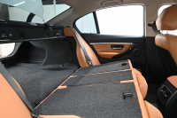 BMW 3シリーズ 320i ﾗｸﾞｼﾞｭｱﾘｰ　後期ﾓﾃﾞﾙ 正規D車 茶革 ﾋｰﾀｰ 純正ﾅﾋﾞ Bｶﾒﾗ Blouetoothｵｰﾃﾞｨｵ ACC LEDﾍｯﾄﾞﾗｲﾄ Sportﾓｰﾄﾞ 純正17ｲﾝﾁAW　2年保証付