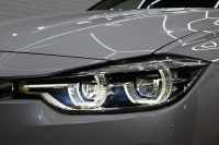 BMW 3シリーズ 320i ﾗｸﾞｼﾞｭｱﾘｰ　後期ﾓﾃﾞﾙ 正規D車 茶革 ﾋｰﾀｰ 純正ﾅﾋﾞ Bｶﾒﾗ Blouetoothｵｰﾃﾞｨｵ ACC LEDﾍｯﾄﾞﾗｲﾄ Sportﾓｰﾄﾞ 純正17ｲﾝﾁAW　2年保証付