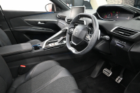 プジョー 3008 GT ﾌﾞﾙｰHDi　1ｵｰﾅｰ 正規D車 ACC 黒革 ﾊﾟﾉﾗﾏSR 純正ﾅﾋﾞ TV CarPlay Bｶﾒﾗ Blouetoothｵｰﾃﾞｨｵ LEDﾍｯﾄﾞﾗｲﾄ ｽｶｯﾌﾌﾟﾚｰﾄ 純正18ｲﾝﾁAW　2年保証付