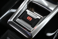 プジョー 3008 GT ﾌﾞﾙｰHDi　1ｵｰﾅｰ 正規D車 ACC 黒革 ﾊﾟﾉﾗﾏSR 純正ﾅﾋﾞ TV CarPlay Bｶﾒﾗ Blouetoothｵｰﾃﾞｨｵ LEDﾍｯﾄﾞﾗｲﾄ ｽｶｯﾌﾌﾟﾚｰﾄ 純正18ｲﾝﾁAW　2年保証付