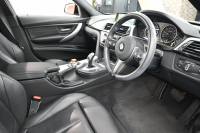BMW 3シリーズ 320i Mｽﾎﾟｰﾂ　正規D車 ACC 黒革 ﾋｰﾀｰ 純正ﾅﾋﾞ TV Bｶﾒﾗ PTS LEDﾍｯﾄﾞﾗｲﾄ ｳｯﾄﾞ調ｲﾝﾃﾘｱ Sportﾓｰﾄﾞ ECOﾓｰﾄﾞ Mﾏﾙﾁﾌｧﾝｸｼｮﾝｽﾃｱﾘﾝｸﾞ Mｽｶｯﾌﾌﾟﾚｰﾄ 純正M18ｲﾝﾁAW　2年保証付