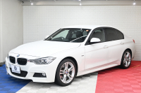 BMW 3シリーズ 320i Mｽﾎﾟｰﾂ　正規D車 ACC 黒革 ﾋｰﾀｰ 純正ﾅﾋﾞ TV Bｶﾒﾗ PTS LEDﾍｯﾄﾞﾗｲﾄ ｳｯﾄﾞ調ｲﾝﾃﾘｱ Sportﾓｰﾄﾞ ECOﾓｰﾄﾞ Mﾏﾙﾁﾌｧﾝｸｼｮﾝｽﾃｱﾘﾝｸﾞ Mｽｶｯﾌﾌﾟﾚｰﾄ 純正M18ｲﾝﾁAW　2年保証付