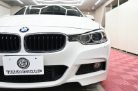 BMW 3シリーズ 320i Mｽﾎﾟｰﾂ　正規D車 ACC 黒革 ﾋｰﾀｰ 純正ﾅﾋﾞ TV Bｶﾒﾗ PTS LEDﾍｯﾄﾞﾗｲﾄ ｳｯﾄﾞ調ｲﾝﾃﾘｱ Sportﾓｰﾄﾞ ECOﾓｰﾄﾞ Mﾏﾙﾁﾌｧﾝｸｼｮﾝｽﾃｱﾘﾝｸﾞ Mｽｶｯﾌﾌﾟﾚｰﾄ 純正M18ｲﾝﾁAW　2年保証付