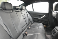 BMW 3シリーズ 320i Mｽﾎﾟｰﾂ　正規D車 ACC 黒革 ﾋｰﾀｰ 純正ﾅﾋﾞ TV Bｶﾒﾗ PTS LEDﾍｯﾄﾞﾗｲﾄ ｳｯﾄﾞ調ｲﾝﾃﾘｱ Sportﾓｰﾄﾞ ECOﾓｰﾄﾞ Mﾏﾙﾁﾌｧﾝｸｼｮﾝｽﾃｱﾘﾝｸﾞ Mｽｶｯﾌﾌﾟﾚｰﾄ 純正M18ｲﾝﾁAW　2年保証付