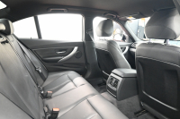 BMW 3シリーズ 320i Mｽﾎﾟｰﾂ　正規D車 ACC 黒革 ﾋｰﾀｰ 純正ﾅﾋﾞ TV Bｶﾒﾗ PTS LEDﾍｯﾄﾞﾗｲﾄ ｳｯﾄﾞ調ｲﾝﾃﾘｱ Sportﾓｰﾄﾞ ECOﾓｰﾄﾞ Mﾏﾙﾁﾌｧﾝｸｼｮﾝｽﾃｱﾘﾝｸﾞ Mｽｶｯﾌﾌﾟﾚｰﾄ 純正M18ｲﾝﾁAW　2年保証付