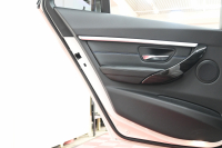 BMW 3シリーズ 320i ﾂｰﾘﾝｸﾞ Mｽﾎﾟｰﾂ　正規D車 後期ﾓﾃﾞﾙ ACC 黒革 純正iDriveﾅﾋﾞ Bｶﾒﾗ Carplay Blouetoothｵｰﾃﾞｨｵ LEDﾍｯﾄﾞﾗｲﾄ SPORTﾓｰﾄﾞ 自動Rｹﾞｰﾄ  Mｴｱﾛ&18ｲﾝﾁAW 自動ﾄﾗﾝｸ　2年保証付
