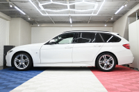 BMW 3シリーズ 320i ﾂｰﾘﾝｸﾞ Mｽﾎﾟｰﾂ　正規D車 後期ﾓﾃﾞﾙ ACC 黒革 純正iDriveﾅﾋﾞ Bｶﾒﾗ Carplay Blouetoothｵｰﾃﾞｨｵ LEDﾍｯﾄﾞﾗｲﾄ SPORTﾓｰﾄﾞ 自動Rｹﾞｰﾄ  Mｴｱﾛ&18ｲﾝﾁAW 自動ﾄﾗﾝｸ　2年保証付