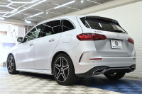 メルセデスベンツ Bクラス B220d AMGﾗｲﾝ&ﾚｻﾞｰｴｸｽｸﾙｰｼﾌﾞPKG ﾚｰﾀﾞｰSP　後期ﾓﾃﾞﾙ ACC 黒革 MBUXﾅﾋﾞ TV Bｶﾒﾗ HUD ｶｰﾎﾞﾝ調ｲﾝﾃﾘｱ ｺﾝﾌｫｰﾄｻｽﾍﾟﾝｼｮﾝ AMGｴｱﾛ&18ｲﾝﾁAW　2年保証