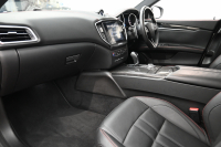 マセラティ ギブリ ﾍﾞｰｽｸﾞﾚｰﾄﾞ　ACC BSM 黒革 ﾋｰﾀｰ ｻﾝﾙｰﾌ 8.4ｲﾝﾁﾅﾋﾞ TV 360ｶﾒﾗ Carplay Blouetoothｵｰﾃﾞｨｵ ｶｰﾎﾞﾝｲﾝﾃﾘｱ ｽｶｲﾌｯｸｻｽﾍﾟﾝｼｮﾝ Sportﾓｰﾄﾞ 純正OP21ｲﾝﾁﾁﾀｰﾉAW　2年保証