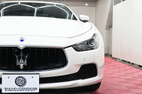 マセラティ ギブリ ﾍﾞｰｽｸﾞﾚｰﾄﾞ　ACC BSM 黒革 ﾋｰﾀｰ ｻﾝﾙｰﾌ 8.4ｲﾝﾁﾅﾋﾞ TV 360ｶﾒﾗ Carplay Blouetoothｵｰﾃﾞｨｵ ｶｰﾎﾞﾝｲﾝﾃﾘｱ ｽｶｲﾌｯｸｻｽﾍﾟﾝｼｮﾝ Sportﾓｰﾄﾞ 純正OP21ｲﾝﾁﾁﾀｰﾉAW　2年保証
