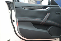 マセラティ ギブリ ﾍﾞｰｽｸﾞﾚｰﾄﾞ　ACC BSM 黒革 ﾋｰﾀｰ ｻﾝﾙｰﾌ 8.4ｲﾝﾁﾅﾋﾞ TV 360ｶﾒﾗ Carplay Blouetoothｵｰﾃﾞｨｵ ｶｰﾎﾞﾝｲﾝﾃﾘｱ ｽｶｲﾌｯｸｻｽﾍﾟﾝｼｮﾝ Sportﾓｰﾄﾞ 純正OP21ｲﾝﾁﾁﾀｰﾉAW　2年保証