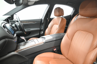 マセラティ ギブリ ﾍﾞｰｽｸﾞﾚｰﾄﾞ　中期ﾓﾃﾞﾙ ACC BSM 茶革 ﾋｰﾀｰ 8.4ｲﾝﾁﾅﾋﾞ TV Bｶﾒﾗ Carplay Blouetoothｵｰﾃﾞｨｵ ﾗﾃﾞｨｶｲﾝﾃﾘｱ Sportﾓｰﾄﾞ ｼﾙﾊﾞｰｷｬﾘﾊﾟｰ 純正19ｲﾝﾁAW　2年保証